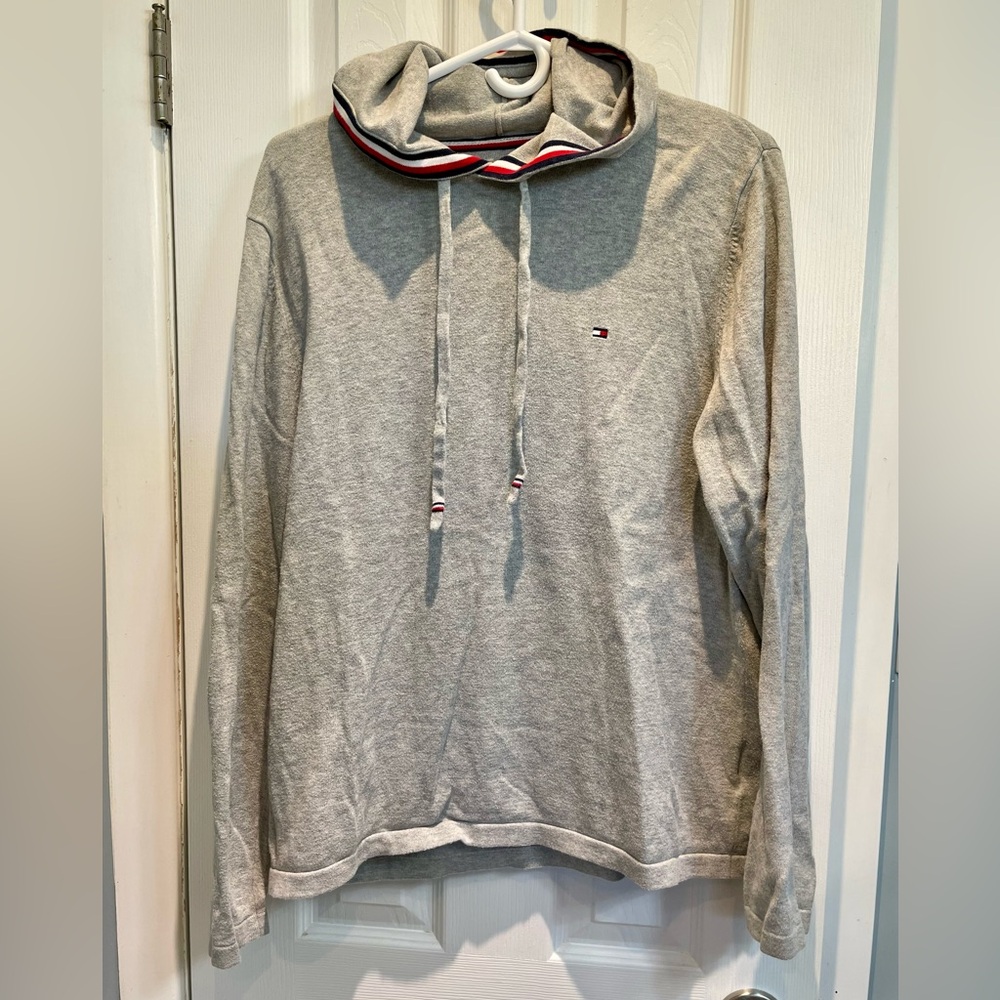 Tommy Hilfiger Gray Men’s Medium Knit Sweater Pullover Hoodie